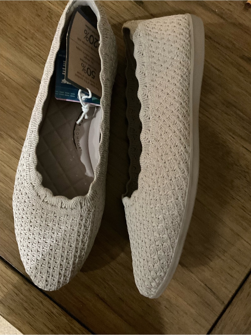Cleo's By Sketchers Womens Size 8.5 New/Excellent Condition-Tan/Beige